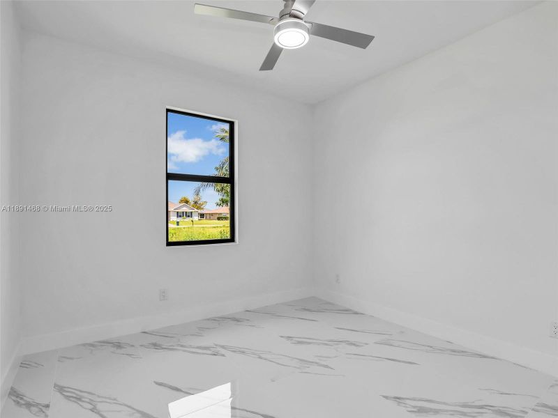 Spacious, unfurnished interior of a new home in , Cape Coral (Image 18).