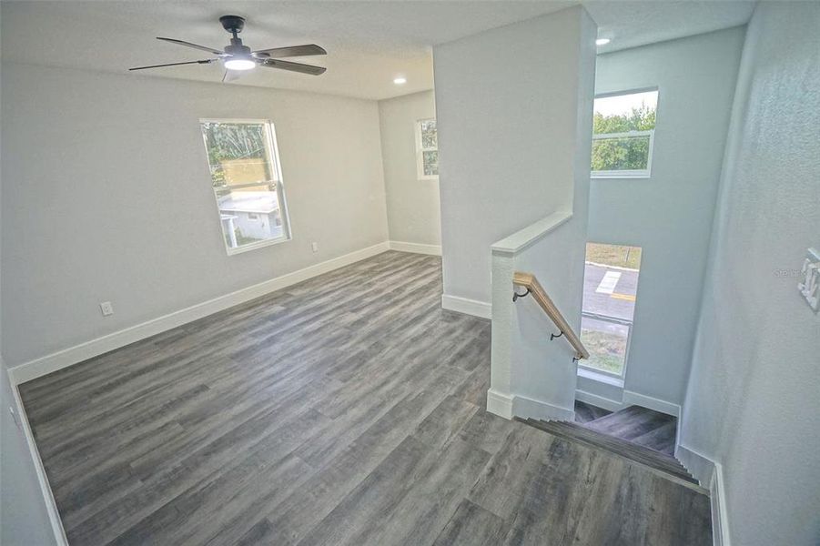 Spacious, unfurnished interior of a new home in , Lakeland (Image 29).