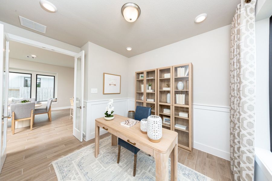 Representative furnished interior of a home built from the Sheffield by Beazer Homes in The Highlands, Porter (Image 9). Representative furnished interior of a home built from the Sheffield by Beazer Homes in The Highlands, Porter (Image 9).
