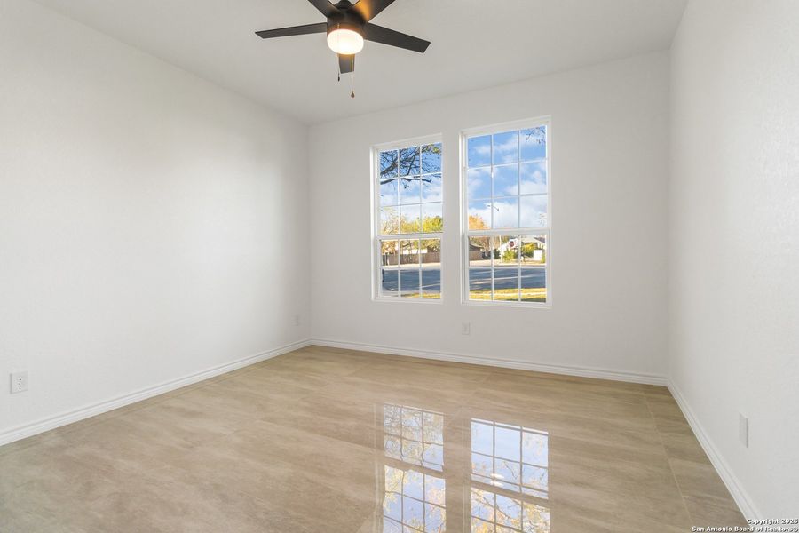 Spacious, unfurnished interior of a new home in , San Antonio (Image 24).