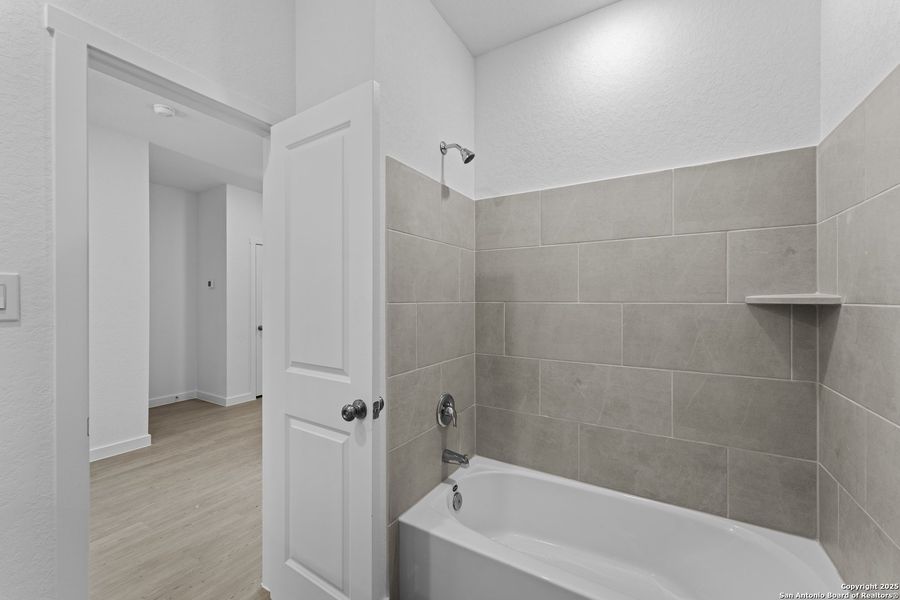 Image 24 of a home in Waterwheel: Coastline Collection.