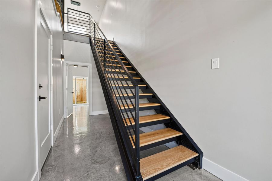 Spacious, unfurnished interior of a new home in , Houston (Image 17).