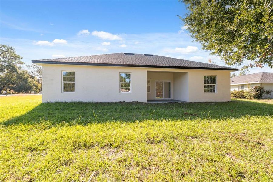 Exterior details and patio area of a home in , Ocala (Image 20).