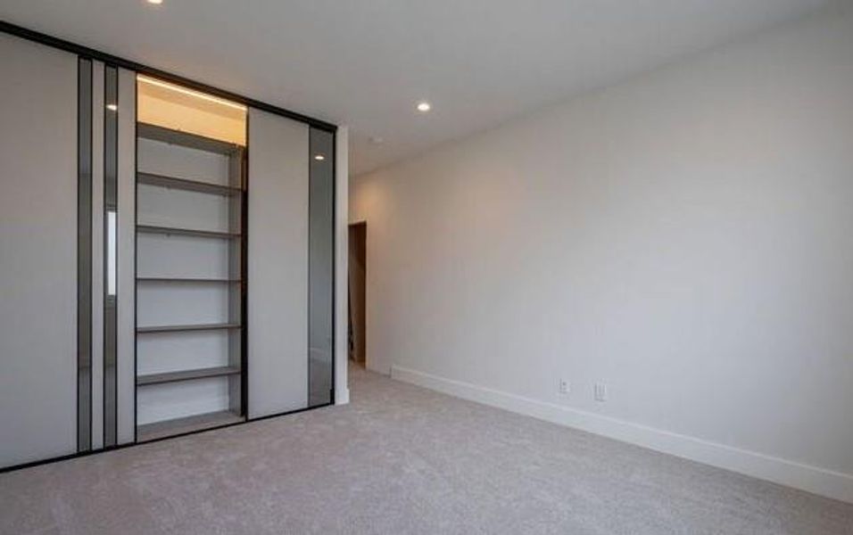 Image 105 of a home in .