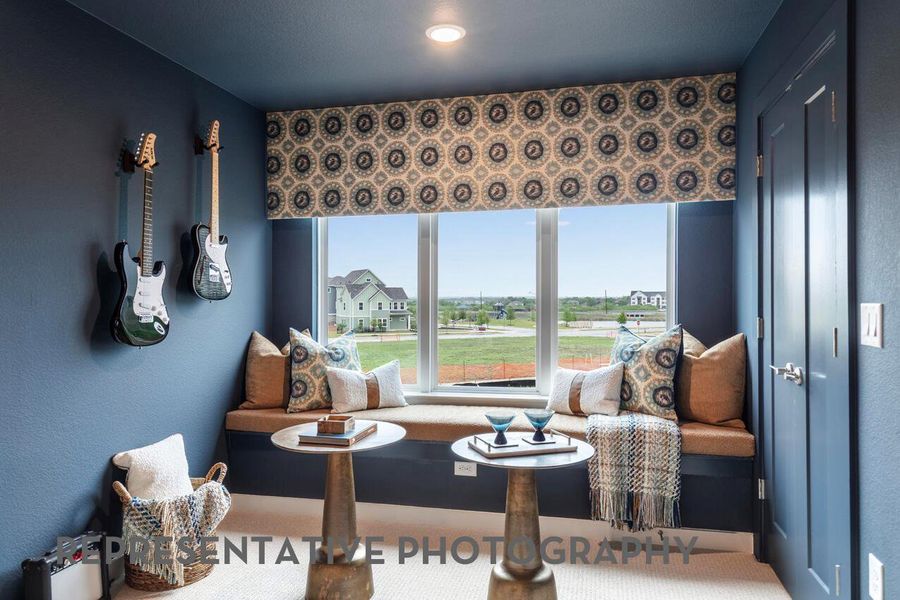 Furnished interior view inside a new home in Palmera Ridge, Leander (Image 11).