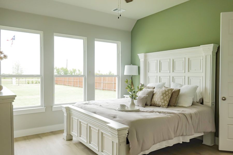 Representative furnished interior of a home built from the The Lilac by Lillian Custom Homes in Polo Ridge, Heath (Image 31).