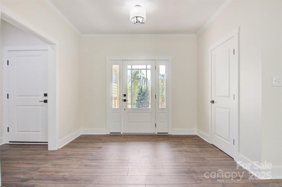 Spacious, unfurnished interior of a new home in , Hickory (Image 26).