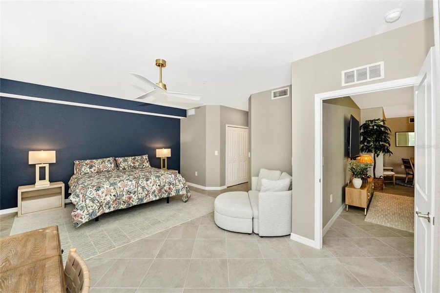 Furnished interior view inside a new home in Wellen Park Golf & Country Club, Venice (Image 39).