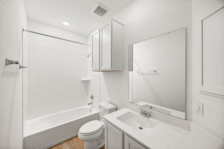 Furnished interior view inside a new home in River Ranch Meadows, Dayton (Image 5).