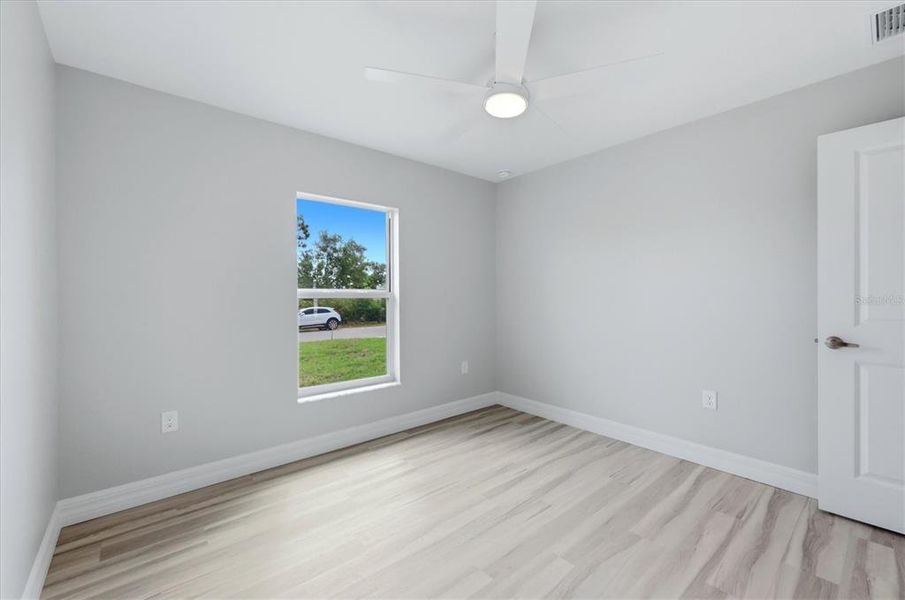Spacious, unfurnished interior of a new home in , Englewood (Image 24).
