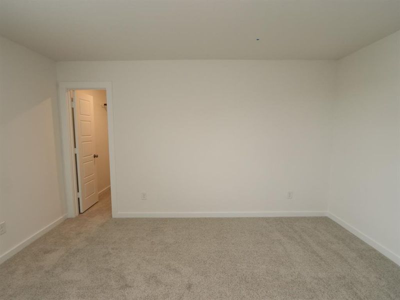Spacious, unfurnished interior of a new home in Summerview, Fulshear (Image 29). Spacious, unfurnished interior of a new home in Summerview, Fulshear (Image 29).