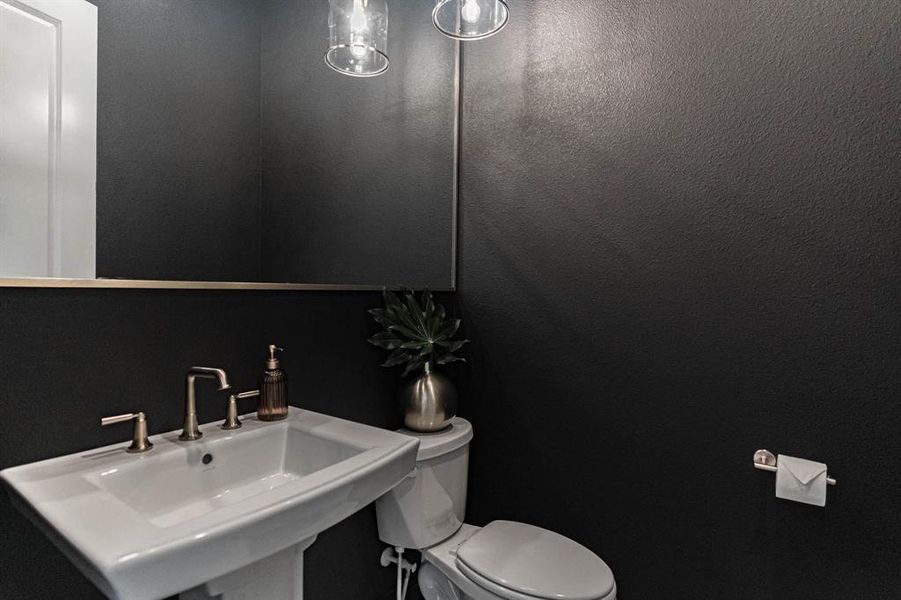 Powder bath on main level Powder bath on main level