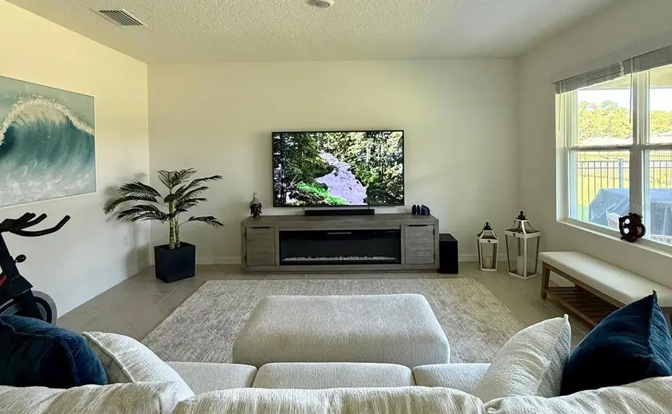 Furnished interior view inside a new home in Edgemont at Serenoa, Clermont (Image 4). Furnished interior view inside a new home in Edgemont at Serenoa, Clermont (Image 4).