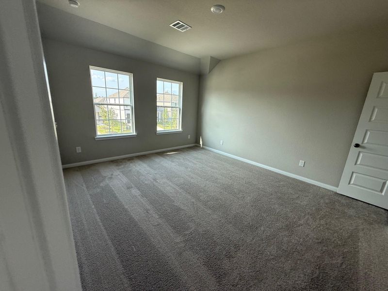 Spacious, unfurnished interior of a new home in Cliffstone Hills, Conroe (Image 13). Spacious, unfurnished interior of a new home in Cliffstone Hills, Conroe (Image 13).