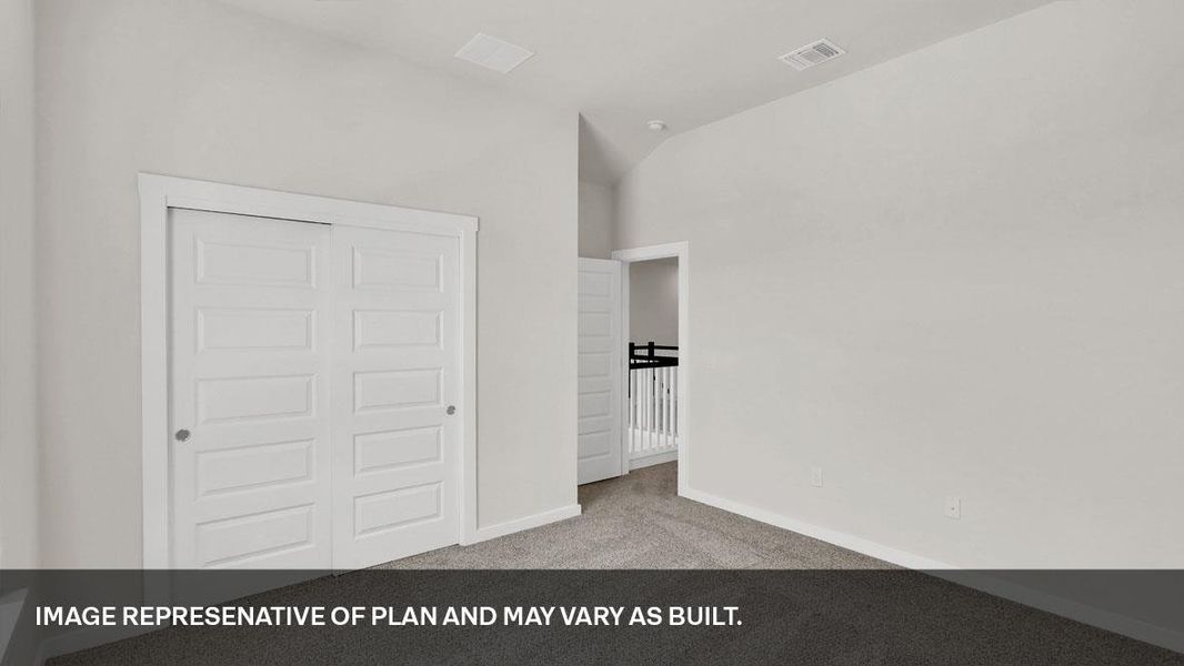 Spacious, unfurnished interior of a new home in Rosenbusch Ranch, Leander (Image 29).