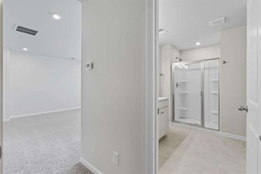 Spacious, unfurnished interior of a new home in Park Center Pointe, Austell (Image 13).