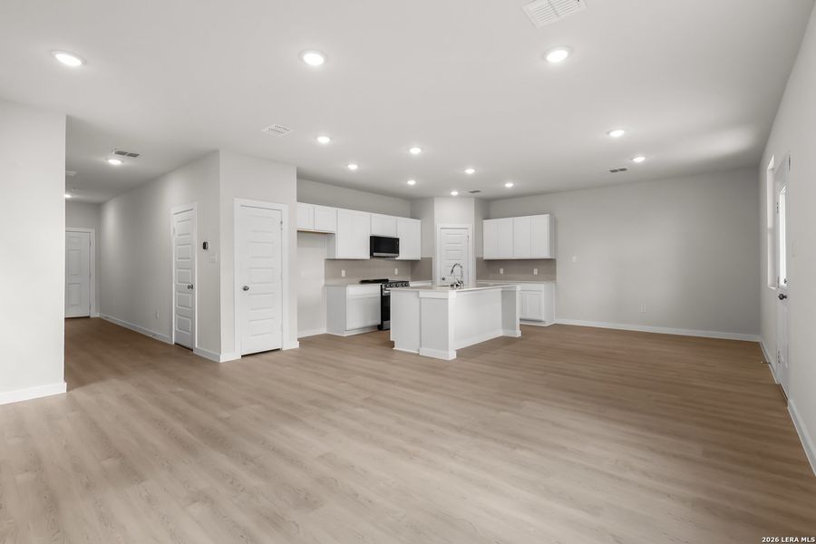 Spacious, unfurnished interior of a new home in Applewhite Meadows, San Antonio (Image 31). Spacious, unfurnished interior of a new home in Applewhite Meadows, San Antonio (Image 31).