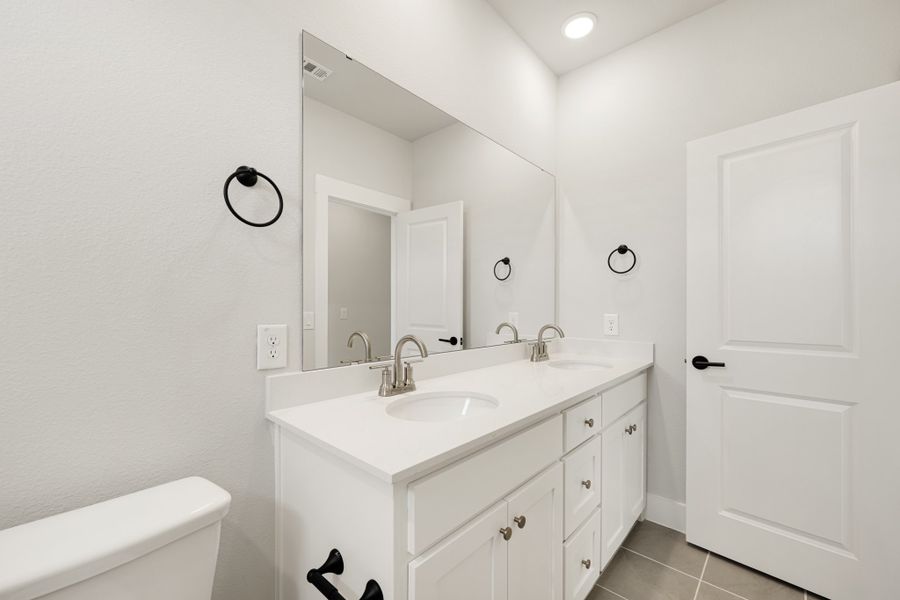 Furnished interior view inside a new home in Willow Grove Townhomes, Melissa (Image 36).
