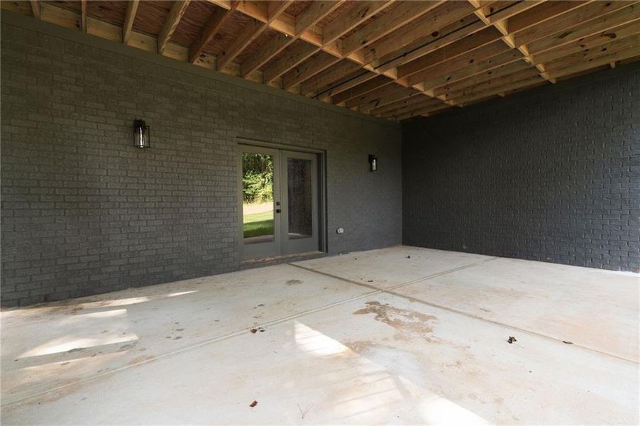 Exterior details and patio area of a home in , Roswell (Image 26).