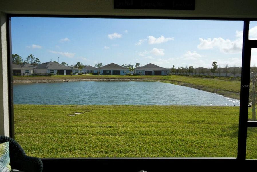 Exterior details and patio area of a home in , Port Charlotte (Image 38).