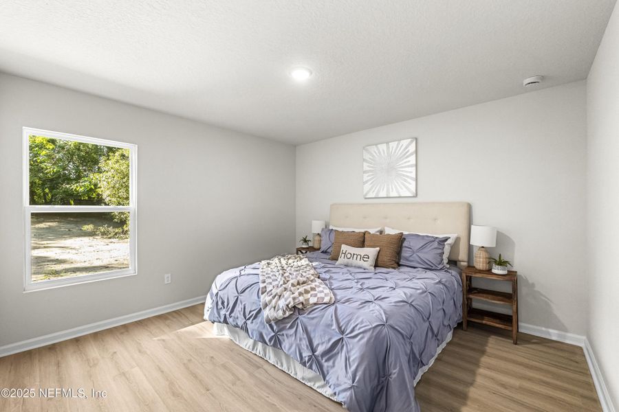 Furnished interior view inside a new home in , Jacksonville (Image 9).