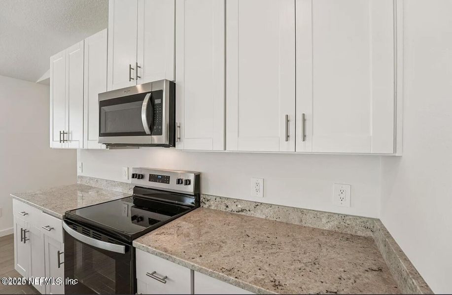 Furnished interior view inside a new home in Kings Crossing, Jacksonville (Image 4).