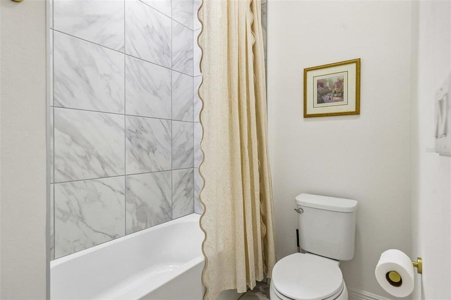 Furnished interior view inside a new home in , Mount Dora (Image 27).