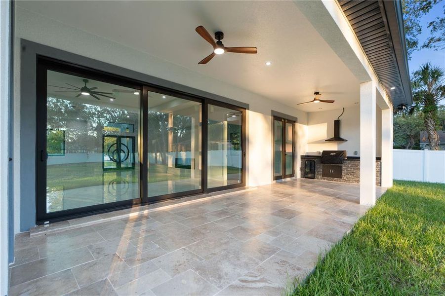 Exterior details and patio area of a home in , Weeki Wachee (Image 39).