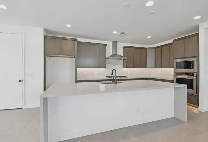 Kitchen - 6 of 10 Kitchen - 6 of 10