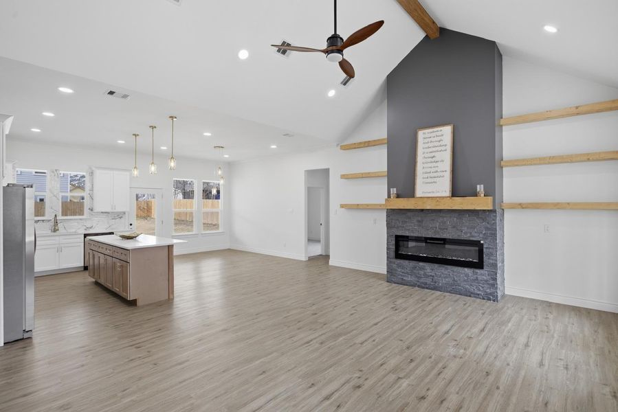 Spacious, unfurnished interior of a new home in , Montgomery (Image 22).