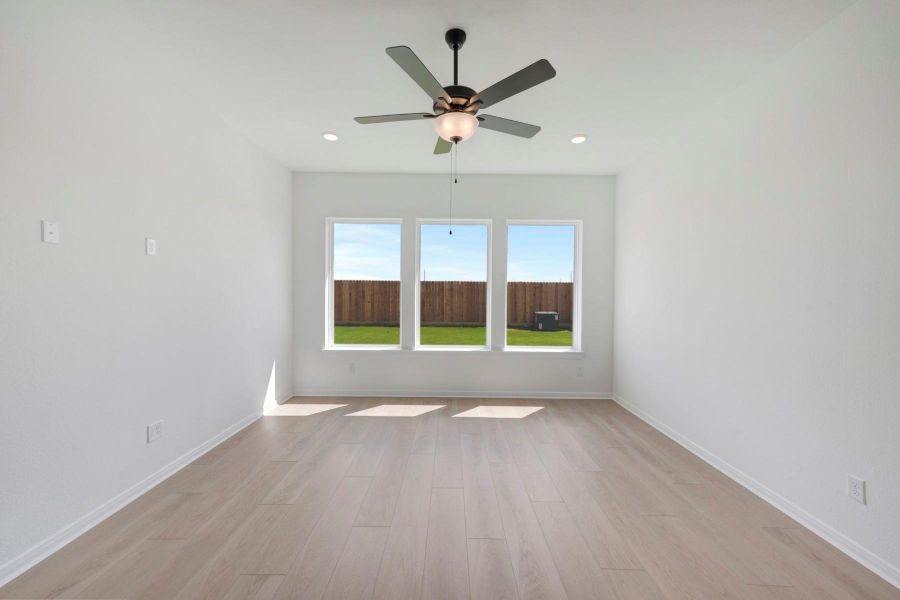 Spacious, unfurnished interior of a new home in Jordan Ranch - Terrace Collection, Fulshear (Image 21).