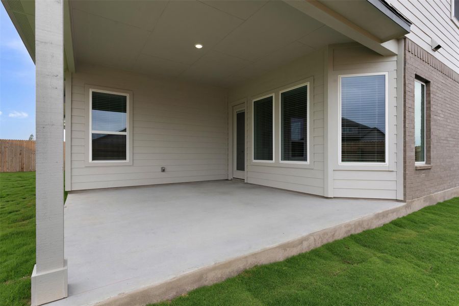 REPRESENTATIVE OF FLOOR PLAN ONLY