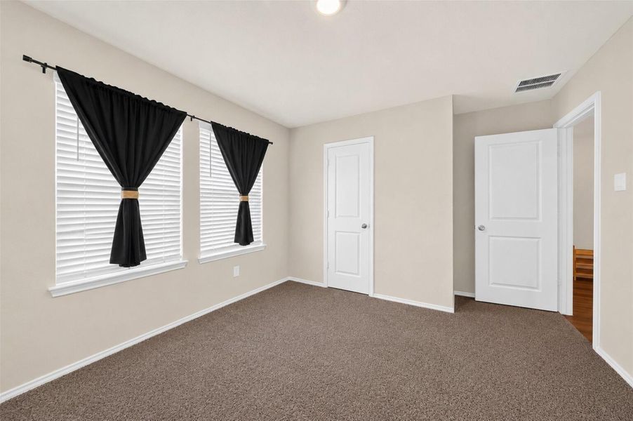 Spacious, unfurnished interior of a new home in Rockbridge, Huntsville (Image 11). Spacious, unfurnished interior of a new home in Rockbridge, Huntsville (Image 11).