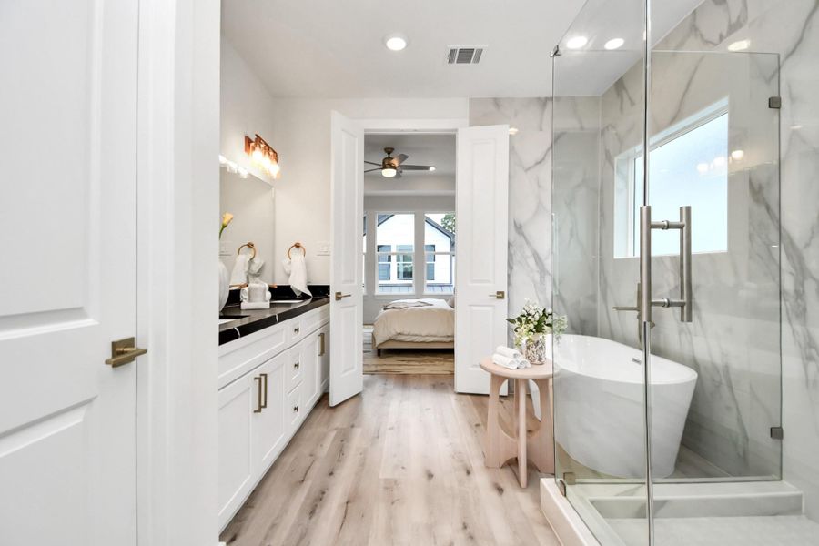 Furnished interior view inside a new home in , Houston (Image 37). Furnished interior view inside a new home in , Houston (Image 37).