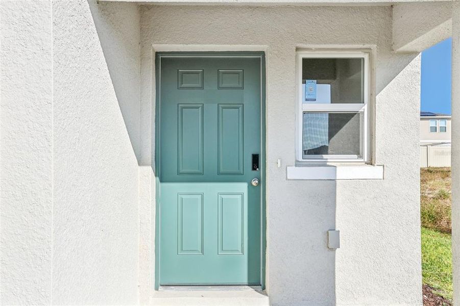 Exterior details and patio area of a home in The Reserve at Bradbury Creek, Haines City (Image 3).
