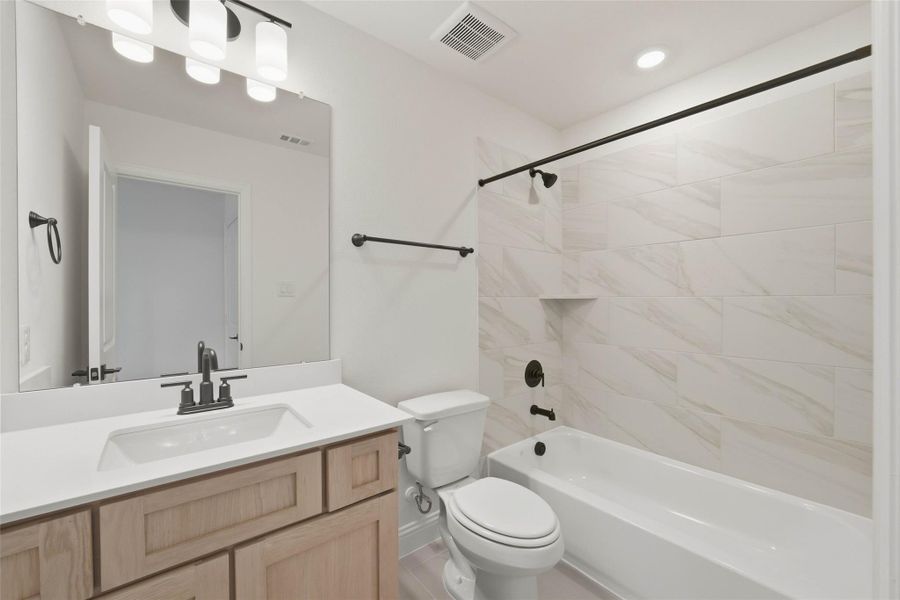 Image 34 of a home in Sienna 40'. Image 34 of a home in Sienna 40'.