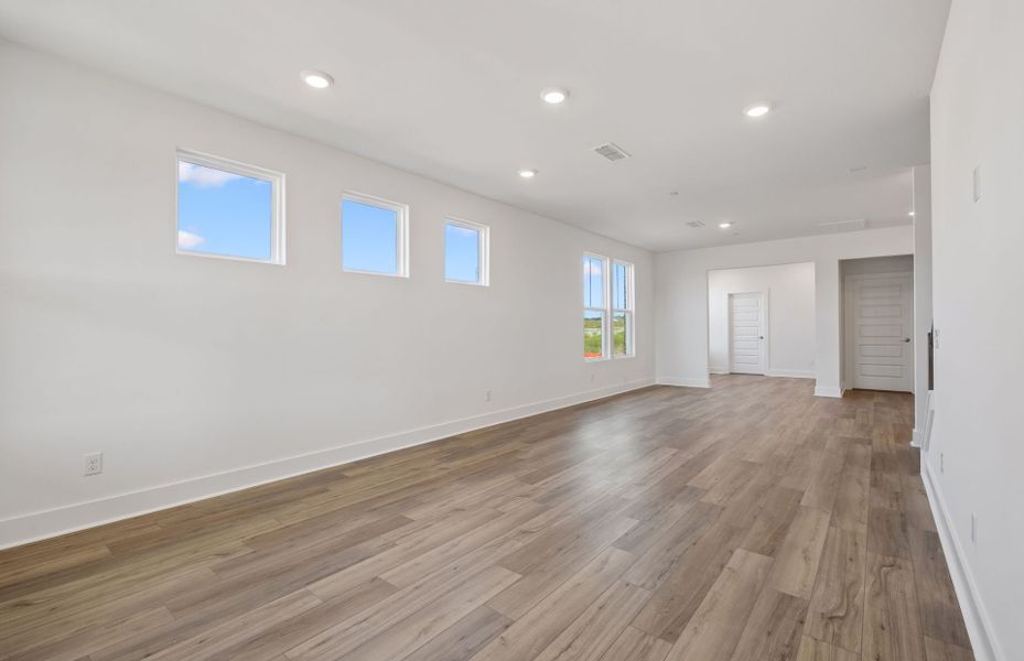 Spacious, unfurnished interior of a new home in Bradshaw Farms Reserve, Mount Juliet (Image 18).