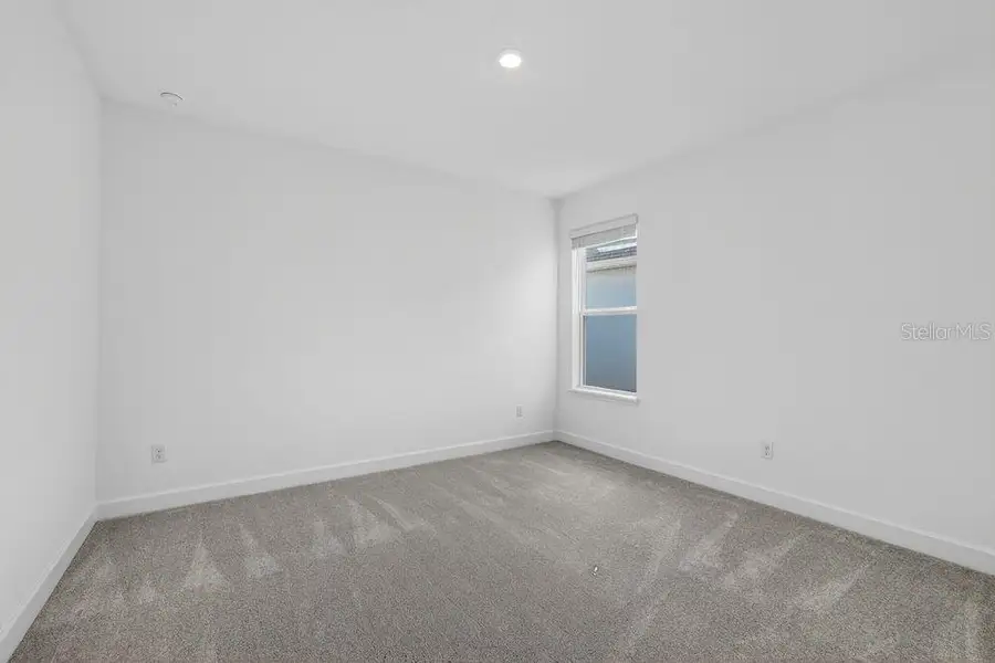 Spacious, unfurnished interior of a new home in Hammock at Two Rivers, Zephyrhills (Image 20).