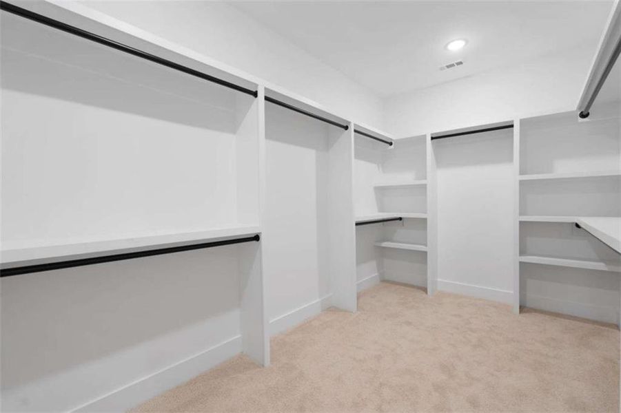 Spacious, unfurnished interior of a new home in , Covington (Image 37).