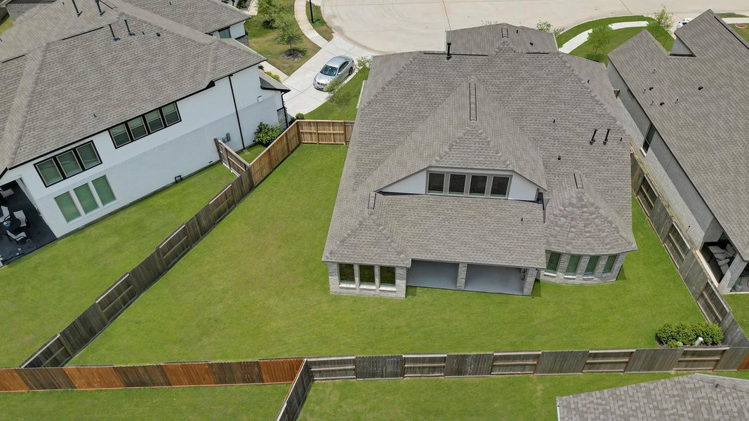 Image 12 of a home in Towne Lake 60'. Image 12 of a home in Towne Lake 60'.