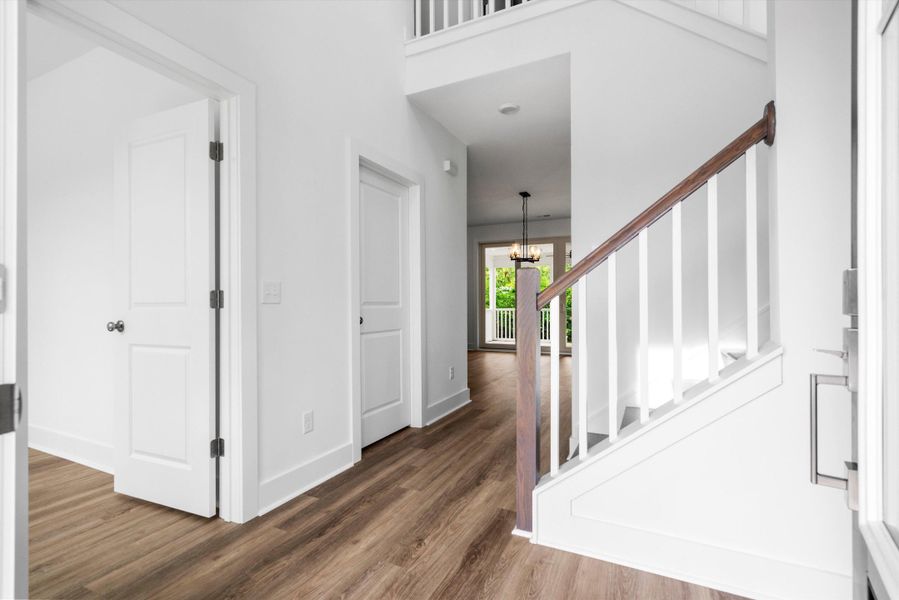 Spacious, unfurnished interior of a new home in , Charleston (Image 20).