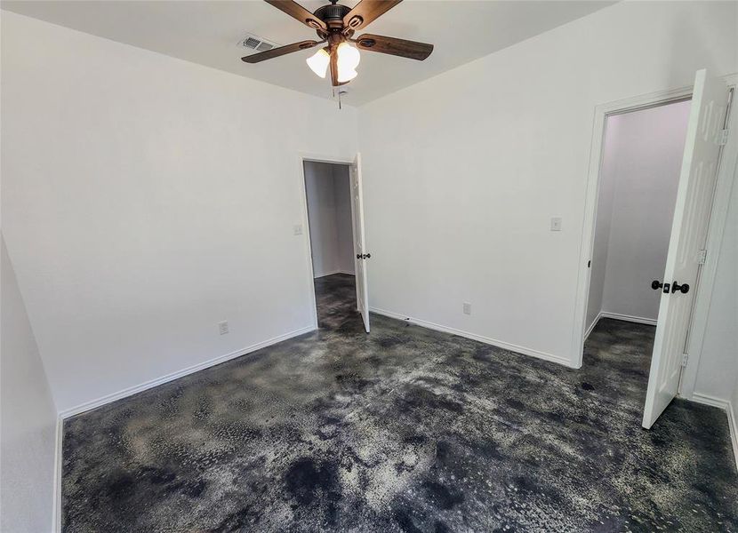 Spacious, unfurnished interior of a new home in , Kennedale (Image 15).