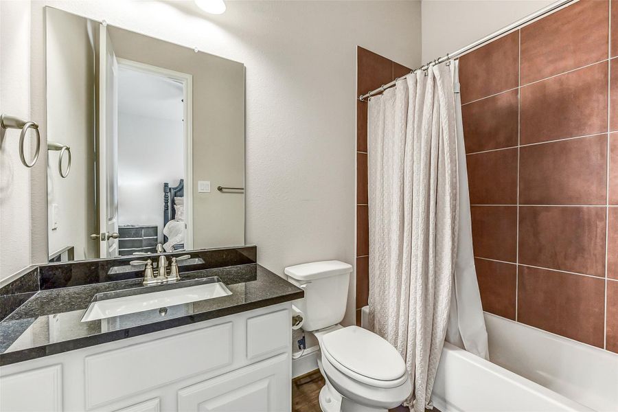 Furnished interior view inside a new home in ARTAVIA 65', Conroe (Image 40).