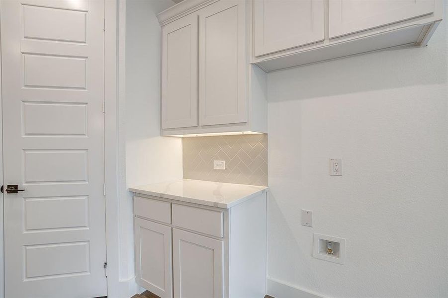 Furnished interior view inside a new home in Terrace Oaks, Arlington (Image 10).