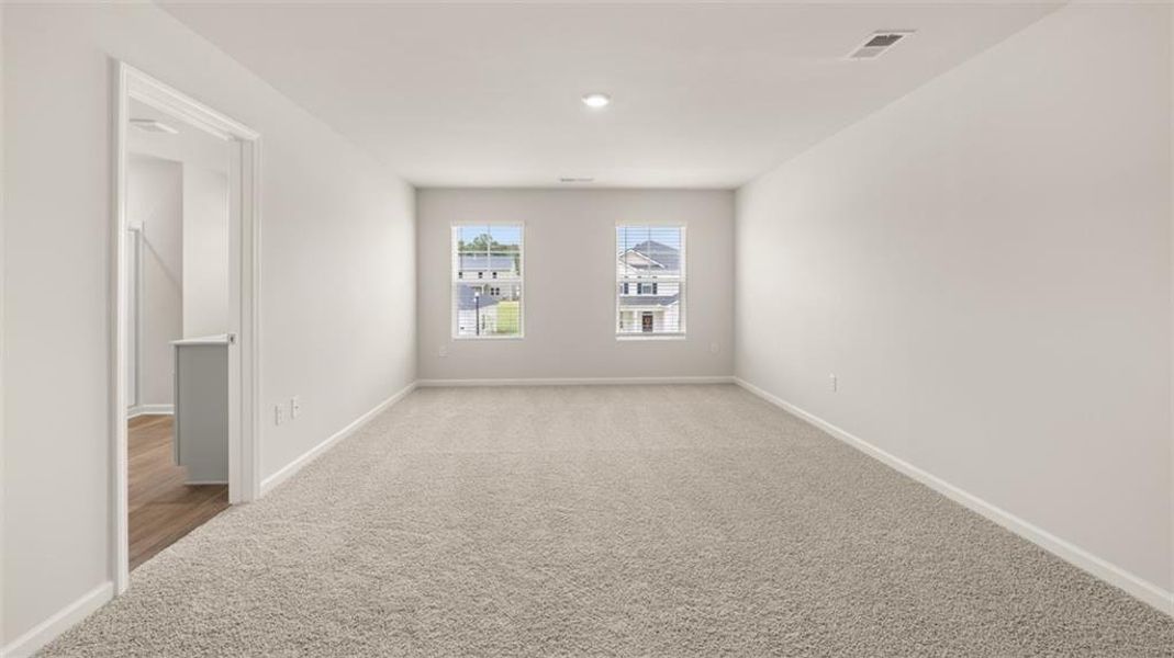 Spacious, unfurnished interior of a new home in Twin Lakes, Hoschton (Image 34).
