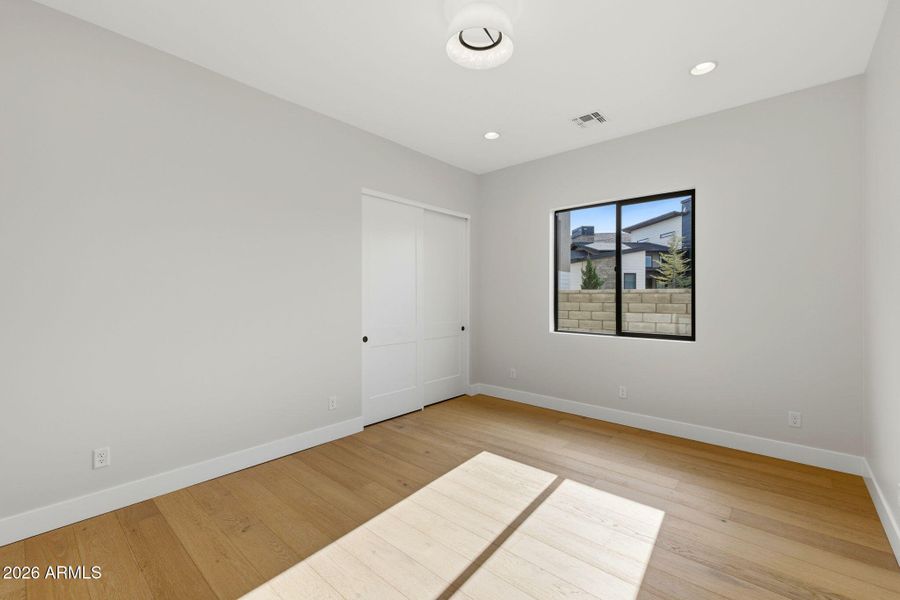 28-Bedroom 2 (1) 28-Bedroom 2 (1)