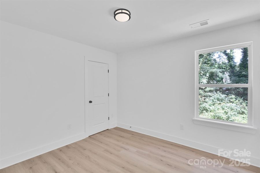 Spacious, unfurnished interior of a new home in , Charlotte (Image 14).