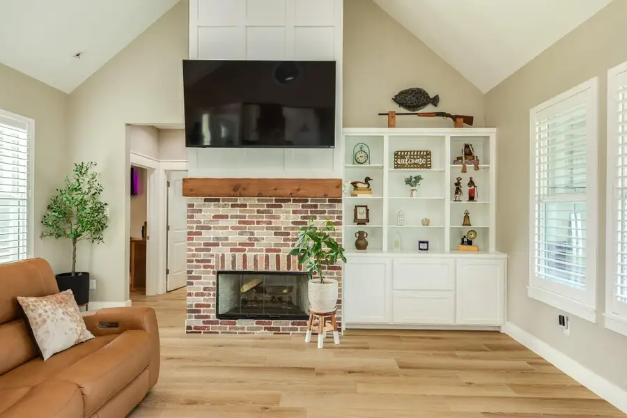Furnished interior view inside a new home in , Angleton (Image 31).