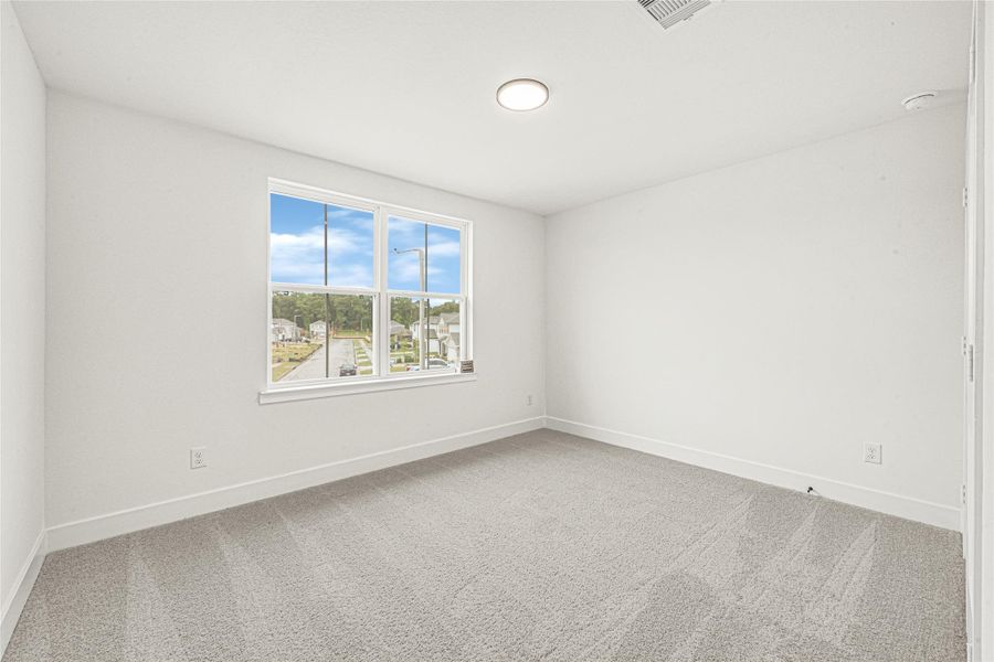 Spacious, unfurnished interior of a new home in , Conroe (Image 18).