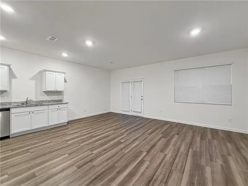 Spacious, unfurnished interior of a new home in , Atlanta (Image 9). Spacious, unfurnished interior of a new home in , Atlanta (Image 9).